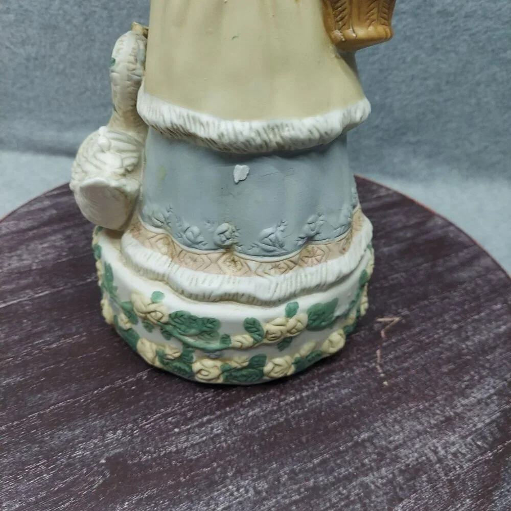 Old World Santa Claus Collectible Porcelain Figurine With Intricate Floral Detai